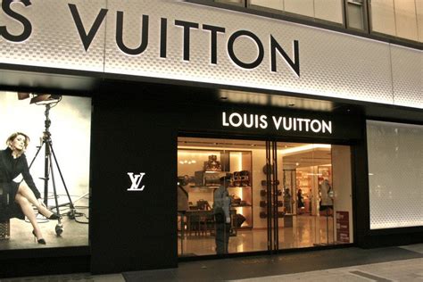 outlet louis vuitton em roma|louis vuitton europe.